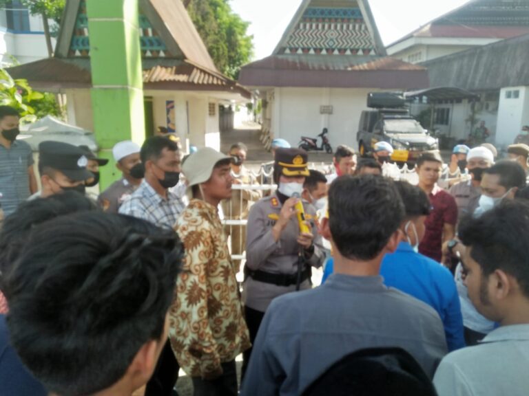 Aksi Damai PMII Berjalan Lancar, Polisi Sidimpuan Tetap Utamakan Humanis