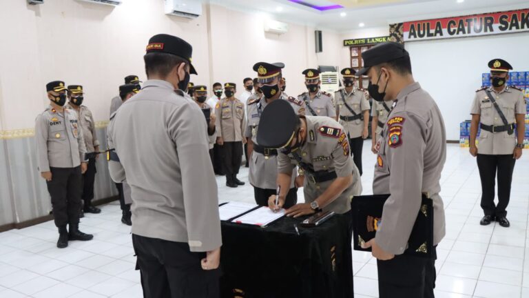 Kapolres Binjai Pimpin Sertijab Kasat Narkoba, Samapta, Lantas dan Kapolsek Selesai 