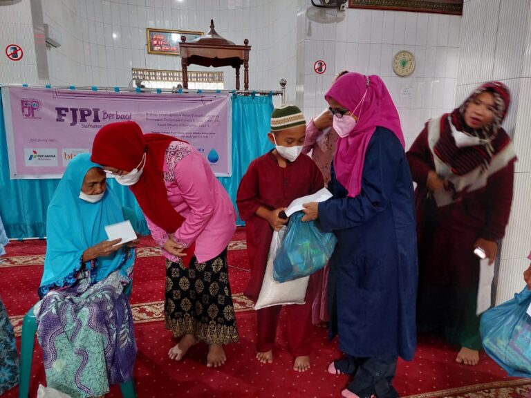 Melalui Masjid dan Dood to Door, Cara FJPI Sumut Berbagi di Ramadan Tahun Ini