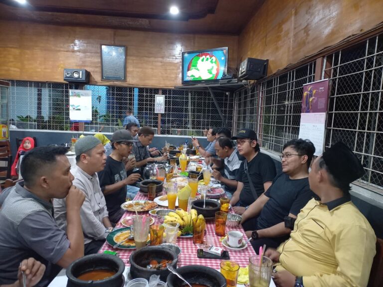 Humas TPL Buka Puasa Bersama dengan Wartawan Tapanuli Selatan