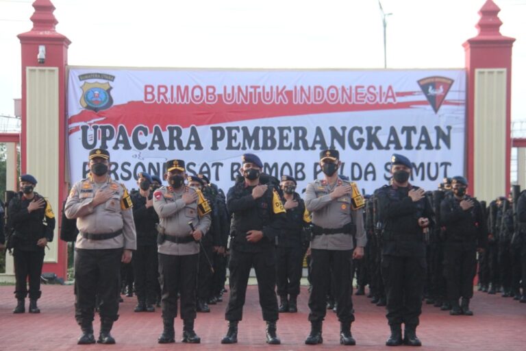 Kapolda Sumut Lepas 1 SSK Personil Brimob ke Polda Papua