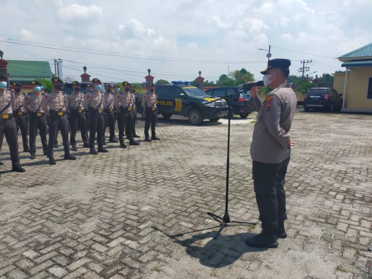 Kapolsek Patumbak Pimpin Apel Siswa SPN Hinai Langkat 