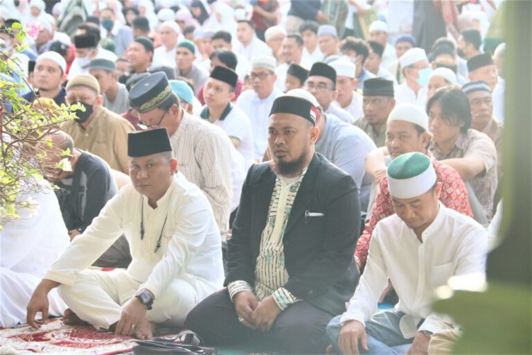 Kurban Satu Ekor Lembu, Rahmansyah Sibarani Salat Idul Adha di Masjid Taqwa Muhammadiyah Kampung Dadap Medan