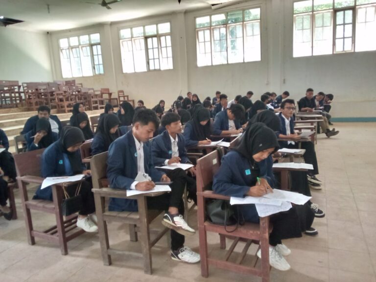 Mahasiswa Fisipol, Pelatihan Jurnalistik Sangat Menguras Otak