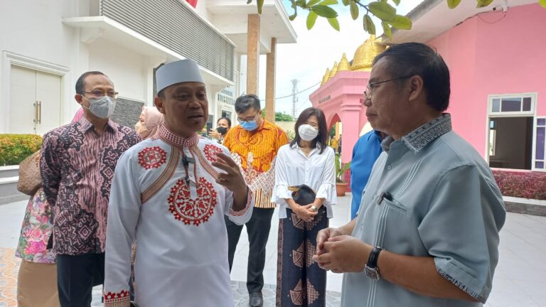 Ustadz Das’ad Latif Kunjungi YPSIM, Ini Pesannya
