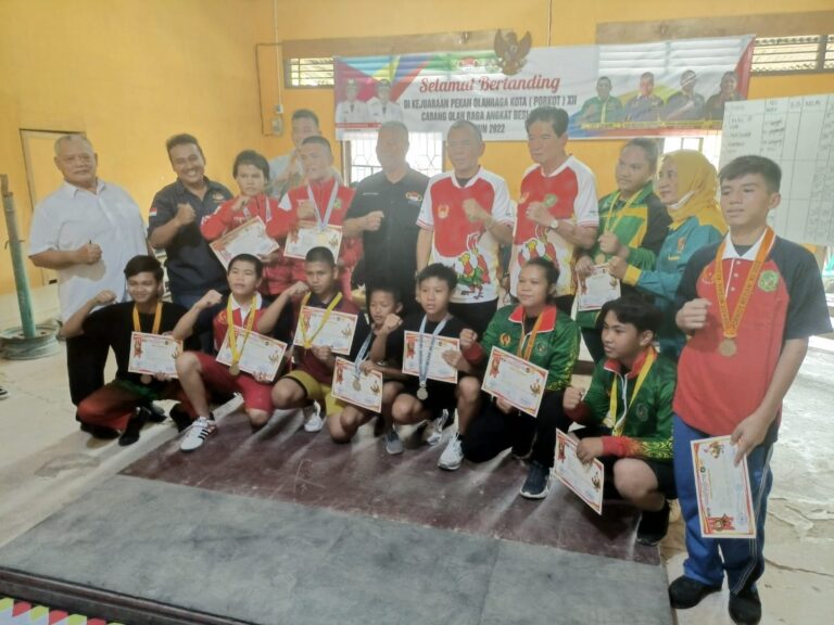 Medan Tembung Juara Umum Angkat Besi Porkot