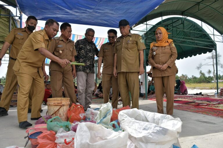 Petani di Sergai Mengeluh Soal Pupuk Subsidi, Bupati Bilang Jangan Bergantung