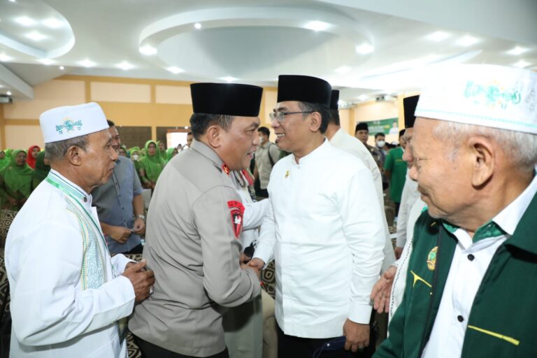 PBNU Yakinkan Akan Tetap Berada di Belakang Polri