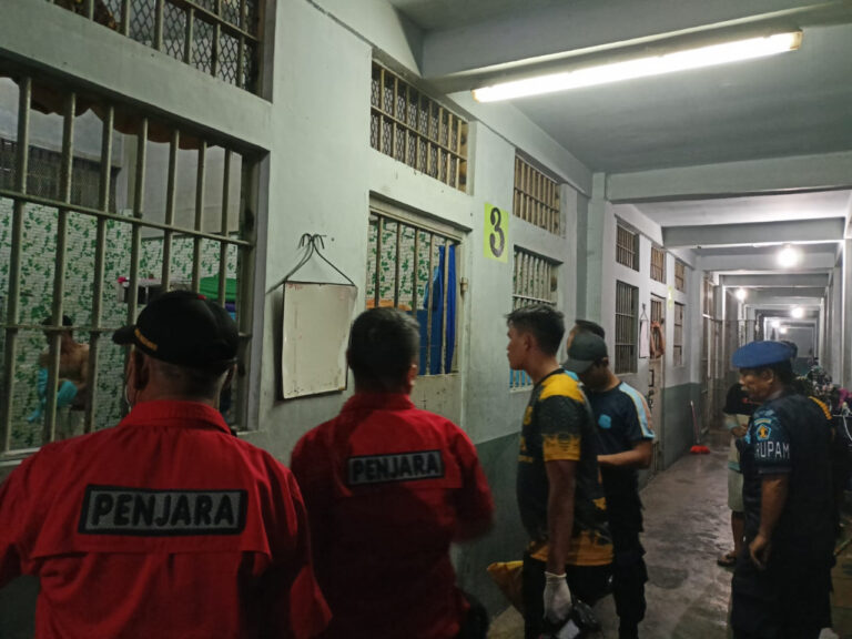 Tadi Malam, Petugas Lapas Sidak Kamar Hunian
