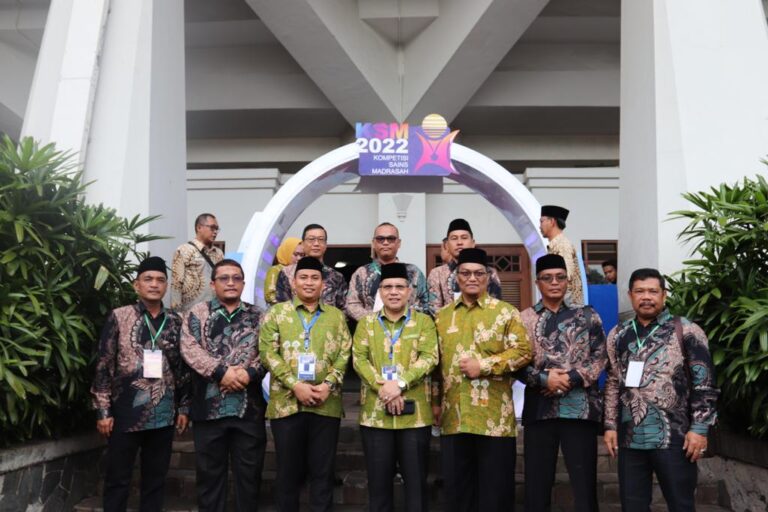 Kakanwil dan Kabid Penmad Ikuti KSM Tingkat Nasional