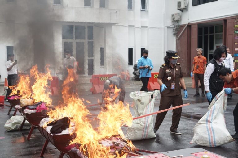 Kejari Medan Musnahkan Barang Bukti Narkoba