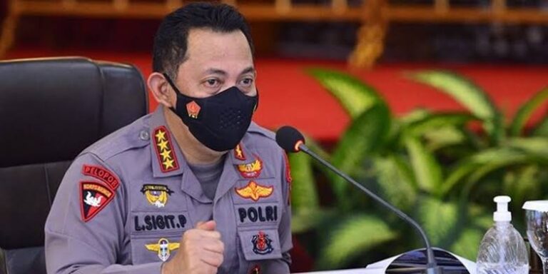 Kapolri Instruksikan Kadiv Propam Dalami Soal Coretan di Polres Luwu