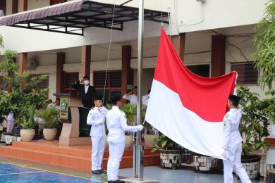 Kabid Penmad Inspektur Hari Santri di MAN 2 Model Medan