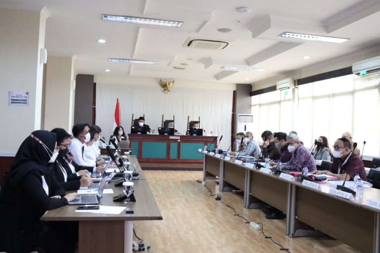KPPU Tunda Sidang Perkara Minyak Goreng