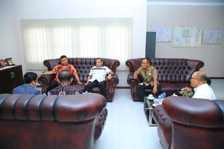 Benteng Sungai Jebol, Bupati Labura Koordinasi dengan Kadis Bina Marga dan Bina Konstruksi Prov Sumut