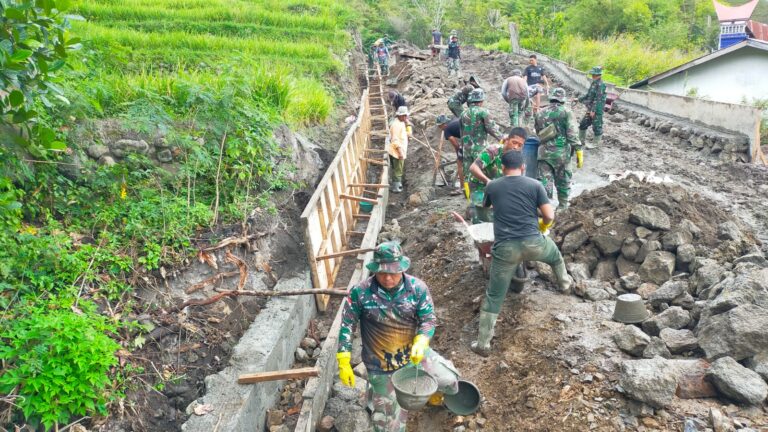 TMMD ke-115 di Hasinggaan, Hujan Tak Jadi Penghalang