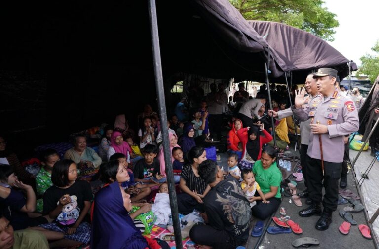 Kapolri Serap Aspirasi Masyarakat yang Jadi Korban Gempa Bumi Cianjur