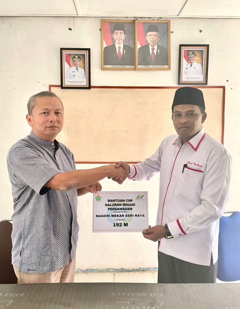 PTPN IV Kebun Marjandi Serahkan  Bantuan Untuk Saluran  Irigasi Persawahan Masyarakat