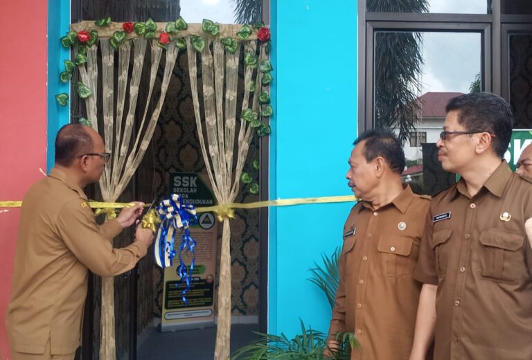 Pojok Kependudukan SMKN 14 Medan Diresmikan