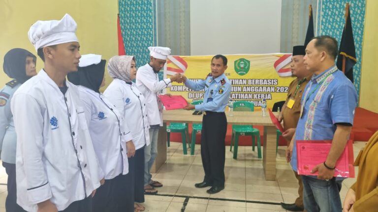 Ada 16 Orang Warga Binaan Lapas Kelas IIB Padang Sidimpuan Dapatkan Sertifikat