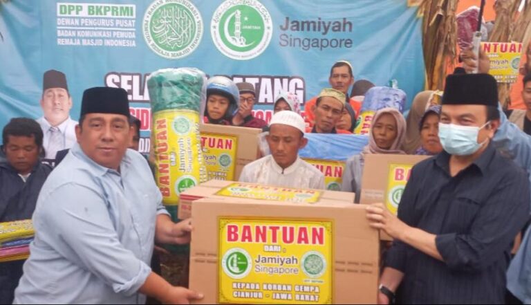 Jamiyah Singapore Berikan Bantuan Rp 500 Juta Kepada Korban Gempa Cianjur