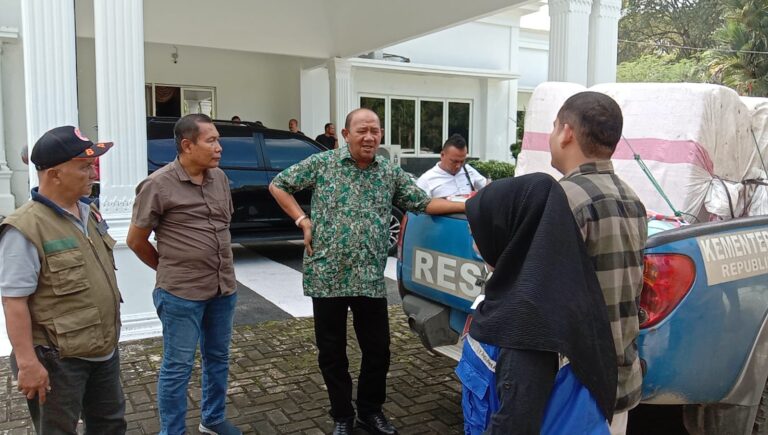Plt Bupati Langkat Serahkan Bantuan Korban Banjir untuk Kecamatan Padang Tualang & Tanjung Pura