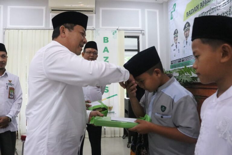Rayakan Milad ke-22, Baznas Santuni Anak Yatim