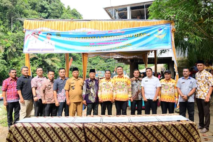 Genjot PAD, Bupati Labura Resmikan 6 Desa Daerah Wisata