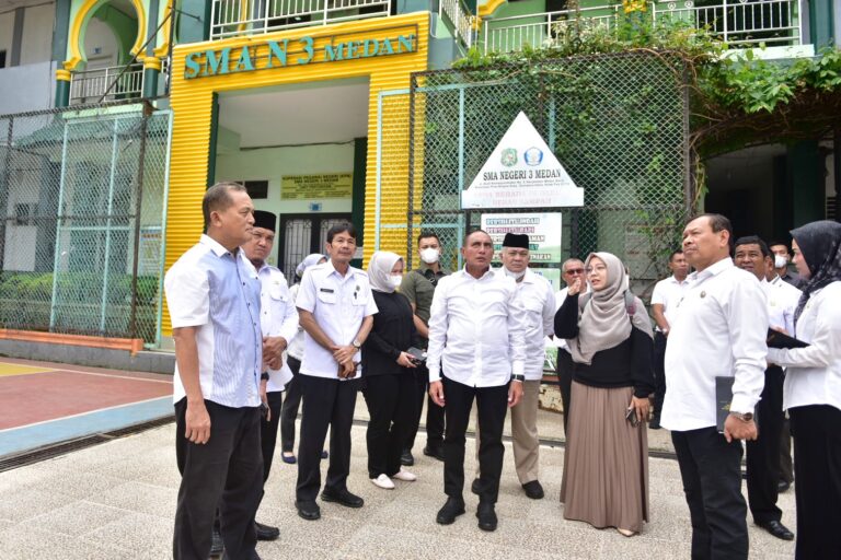 Edy Rahmayadi Pantau dan Beri Saran Rancang Bangun Gedung Sekolah