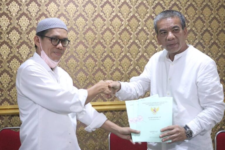 Kantor Pertanahan Serahkan Sertifikat Tanah Aset Pemko Binjai 