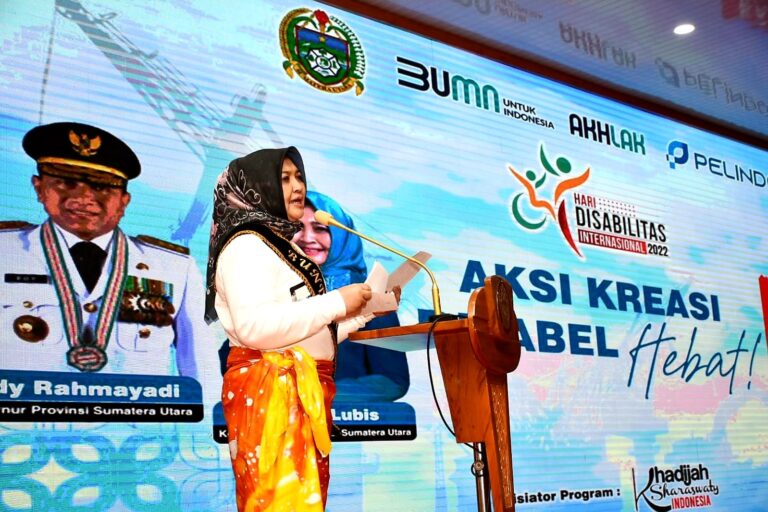 KSI Memberikan Gelar ‘Bunda Difabel Sumut’ Kepada Nawal Lubis
