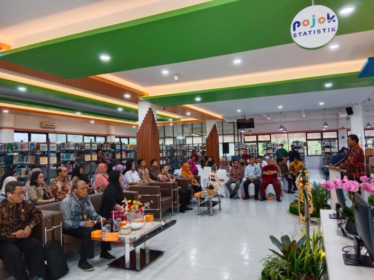 Kepala BPS Sumut Resmikan Pojok Statistik di Perputakaan USU