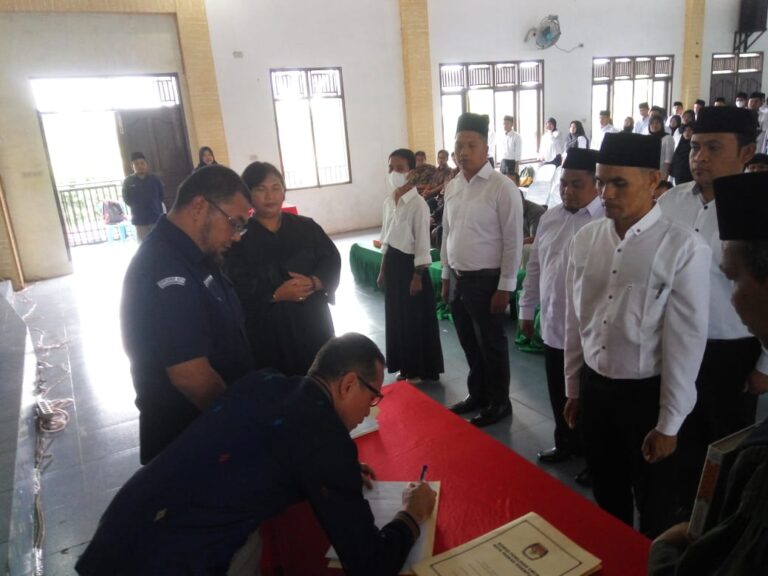 Sah! Sebanyak 237 Anggota PPS Pemilu 2024 Kota Padang Sidempuan Resmi Dilantik