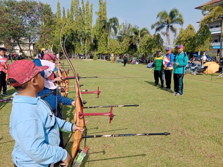 Medan Petisah Juara Umum Cabor Panahan di Porwil VIII Kota Medan