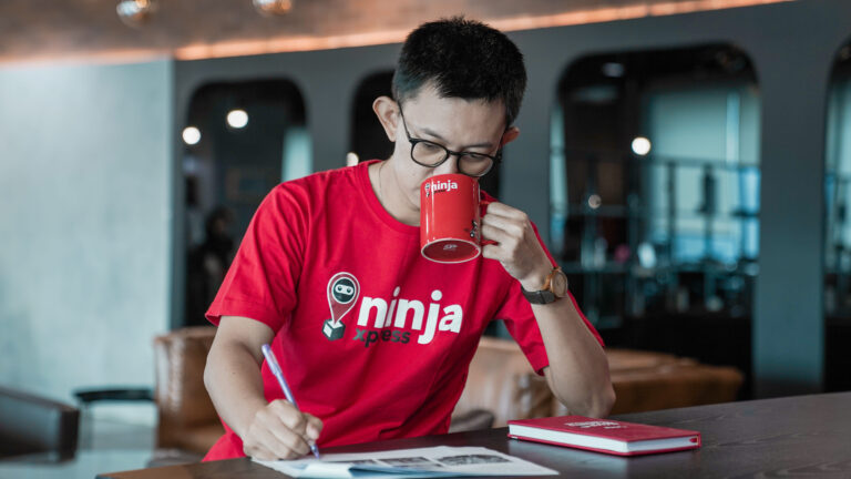 Teknik Berjualan Banjir Orderan ala Ninja Xpress Bersama Yosef Adji Baskoro