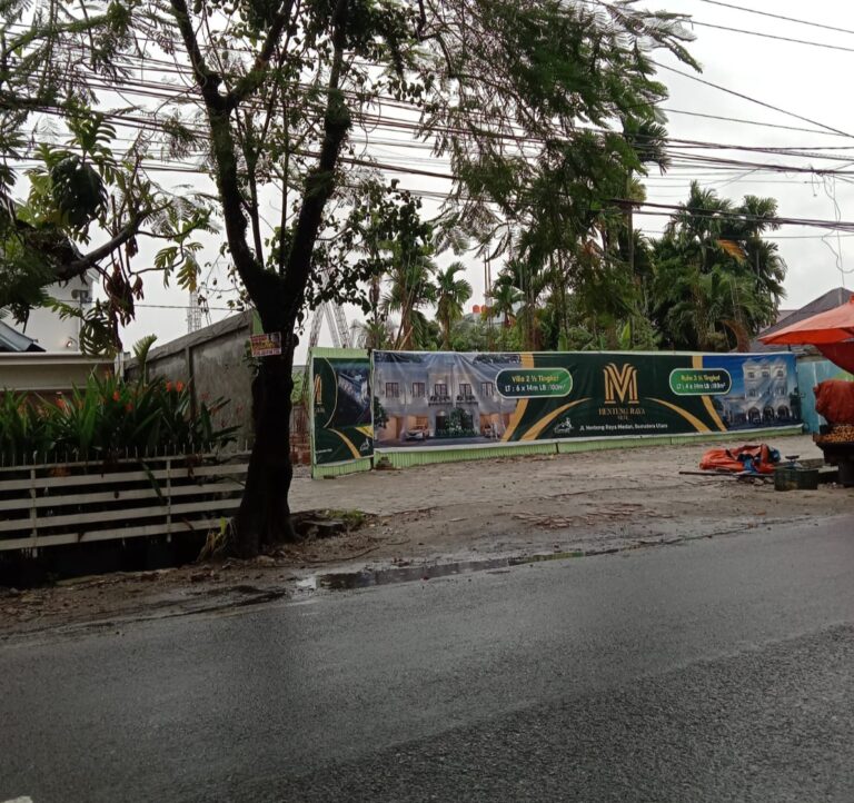 Bangunan Perumahan Mewah Bebas Berdiri Tanpa Plang IMB di Jalan Menteng Raya Medan