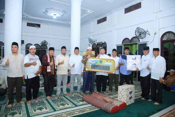 Bupati Labura Laksanakan Safari Ramadhan di Masjid Al Yaman di Kec Aek Natas