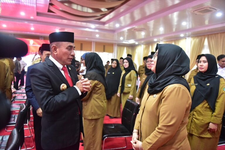 Lantik Pejabat Eselon III dan IV,  Edy Rahmayadi: Kita Terus Berproses Mencari yang Tepat