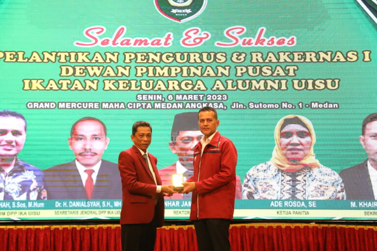 Pengurus IKA UISU Dilantik, Ini Kata Ijeck