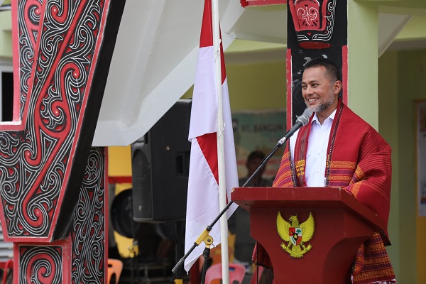 Resmikan GOR, Wagub Musa Rajekshah Harap Samosir Lahirkan Atlet Berprestasi