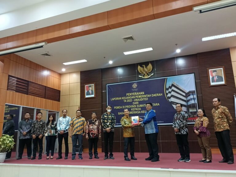 Serahkan LKPD TA 2022, Pemkab Samosir Berkomitmen Kelola Keuangan Optimal