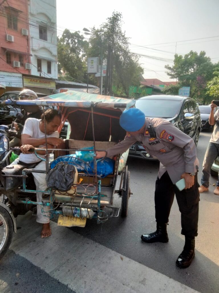 Propam Polrestabes Medan Rutin Berbagi Selama Ramadan