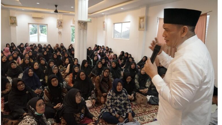 Sosialisasi Anggota MPR-RI Romo Syafi’i, Perpanjangan Masa Jabatan Presiden Tiga Periode Bertentangan dengan Konstitusi  