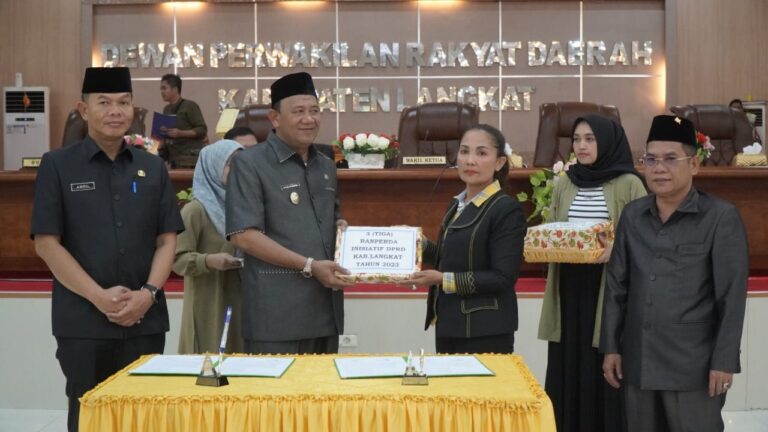 Paripurna Bahas Ranperda Pemkab Langkat & Ranperda Inisiatif DPRD