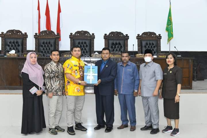 Bupati Labura Sampaikan Nota Pengatar LKPJ TA 2022