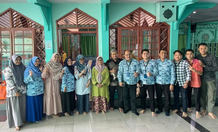 Pascasarjana UMA Santuni Anak Yatim dari Komunitas Jumat Sedekah Belawan