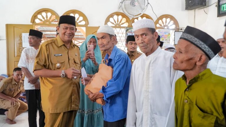 IPHI & PT LNK Berikan Bantuan ke Kaum Dhuafa, Afandin Berterimakasih