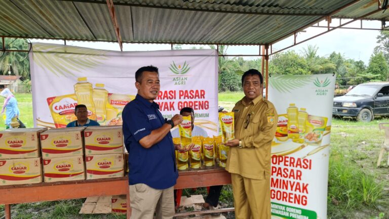 Sambut Ramadhan, Asian Agri Lakukan Bazar Minyak Goreng Untuk Masyarakat Desa