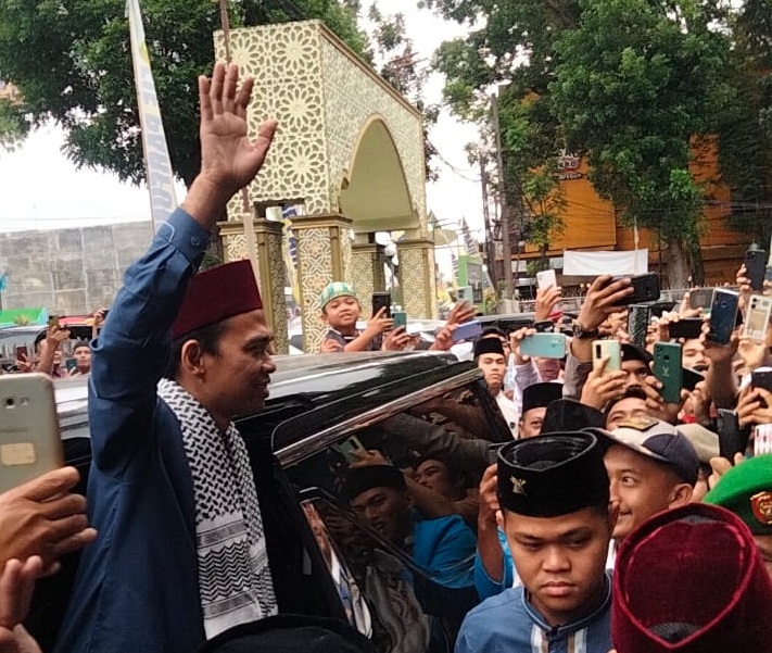 Ustad Abdul Somad Ceramah Ramadhan di Masjid Agung Binjai