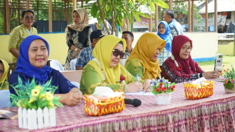 Tim Evaluasi TP PKK Provsu Kunjungi Desa Perkebunan Bukit Lawang Bahorok